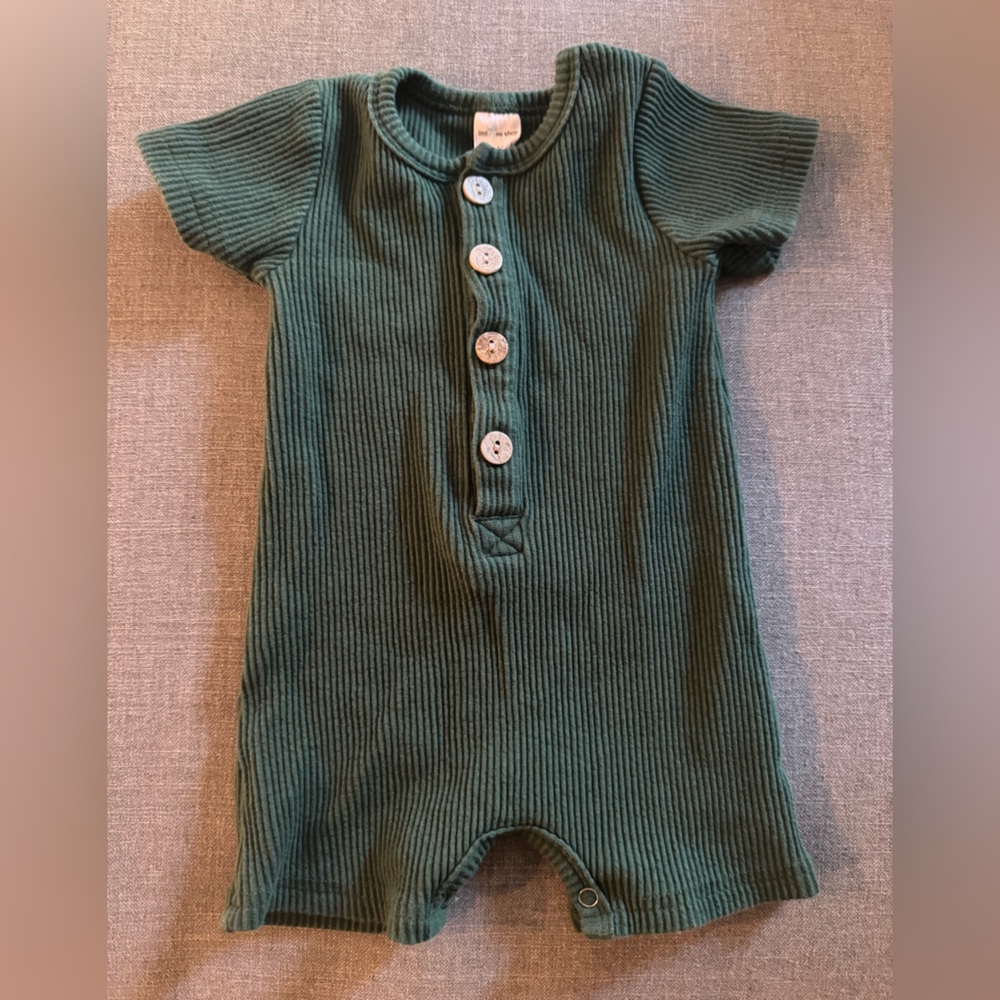 Romper- The Little One Shop/ 6-12m/ Green/ EUC